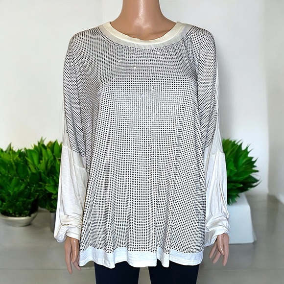 NWT Vocal Ivory Dolman Long Sleeve Rhinestone Top - Picture 6 of 16